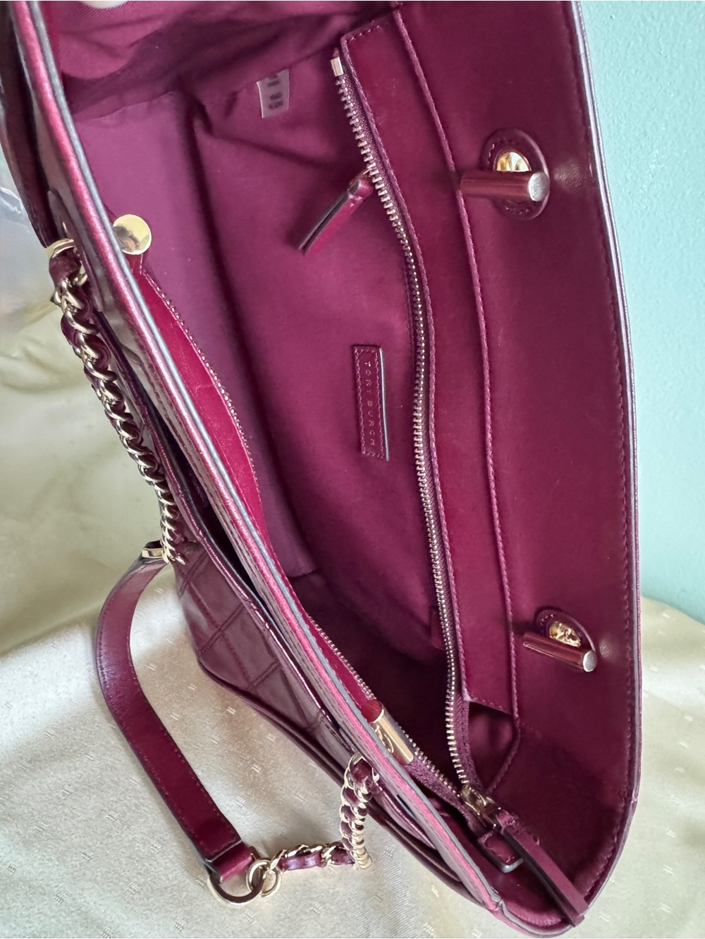 Tory Burch Quilted Leather Tote Shoulder Bag in Burgundy - Picture 7 of 16